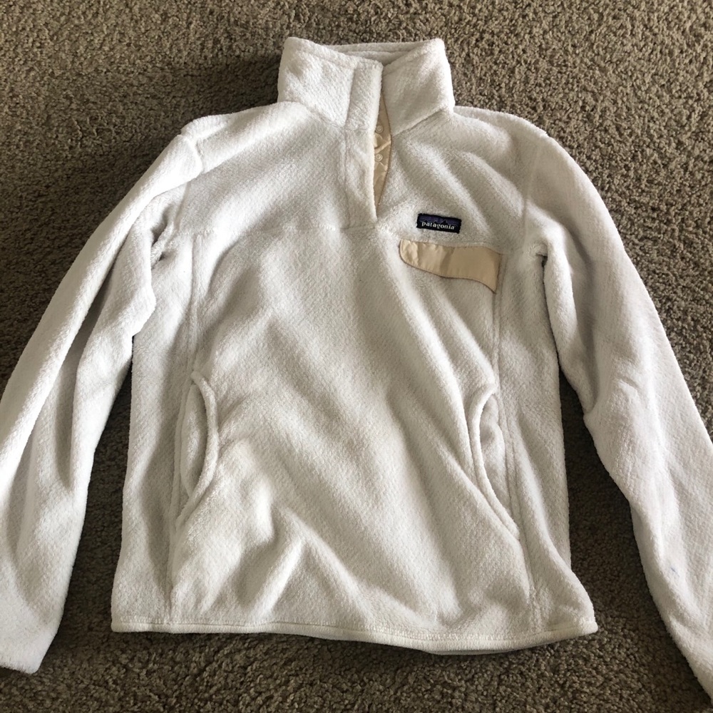 Patagonia fuzzy pull over quarter button